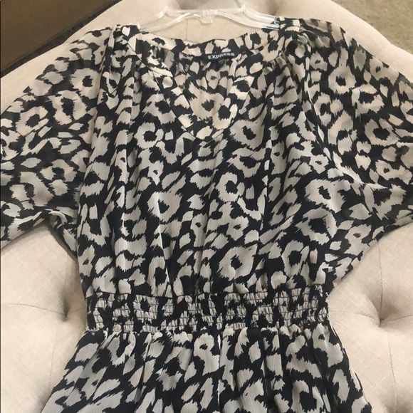 Dress - Picture 2 of 4